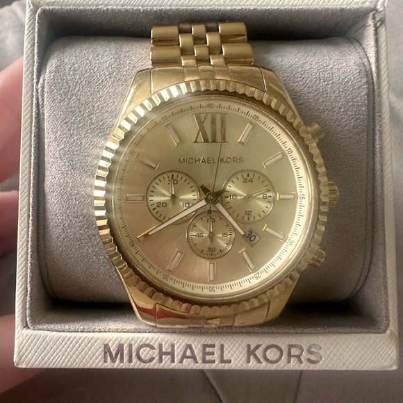 Gold Michael Kors Watch - Picture 1 of 7
